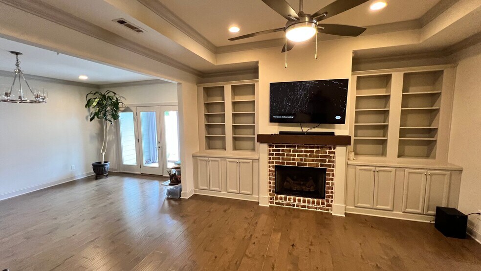 Building Photo - 847 Wellstone Dr