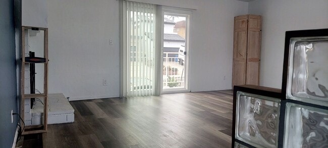 Building Photo - $2500 deferred move in discount.  3/4 mile to beach 3BR in Redondo Beach