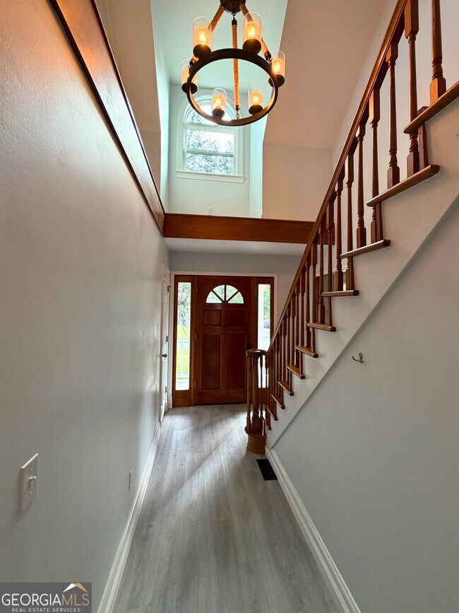 Building Photo - 292 Alexanders Ct