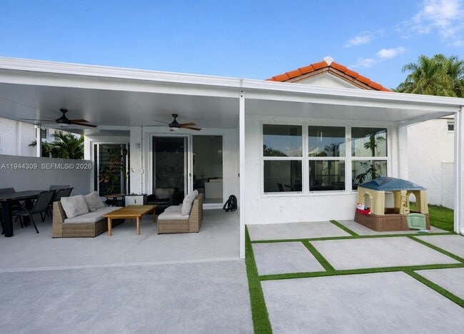 Building Photo - 3038 Marion Ave