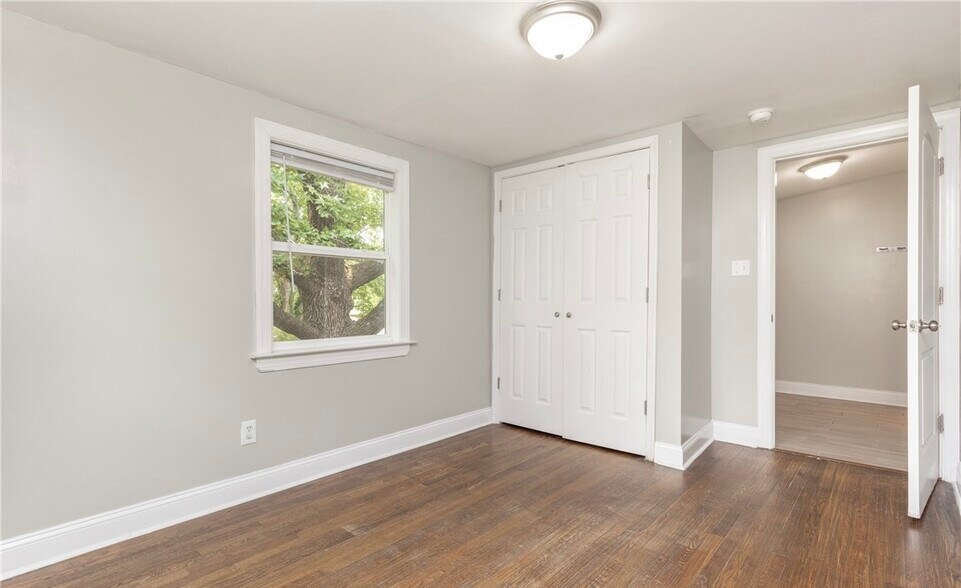 Bedroom 3 - 1302 Mount Erin Dr