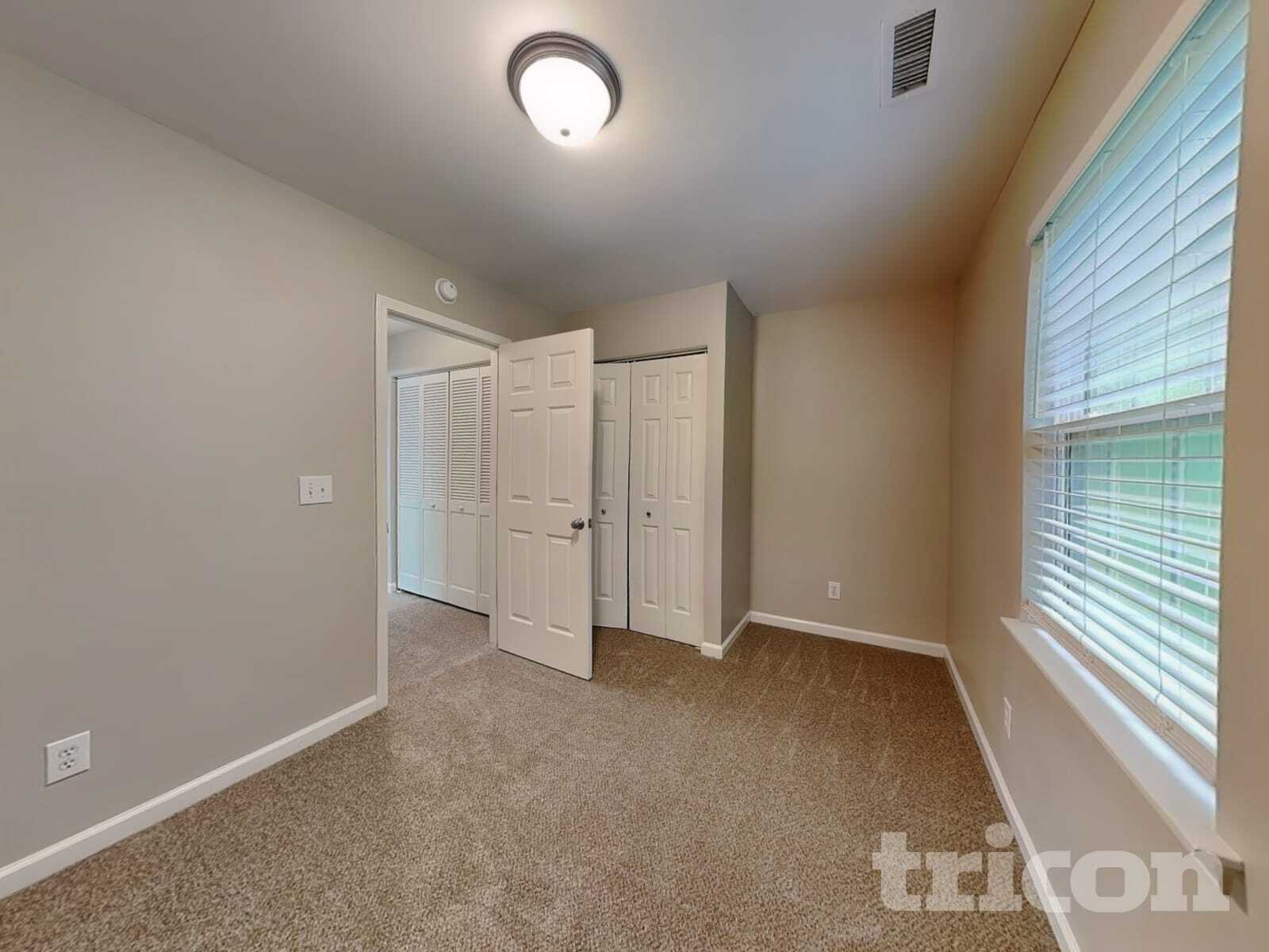 Building Photo - 705 Champion St