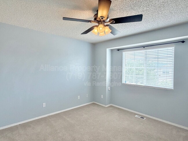 Building Photo - 2825 Dristol Dr