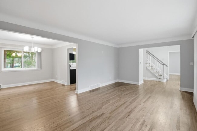 Building Photo - 32901 Blossom Ct