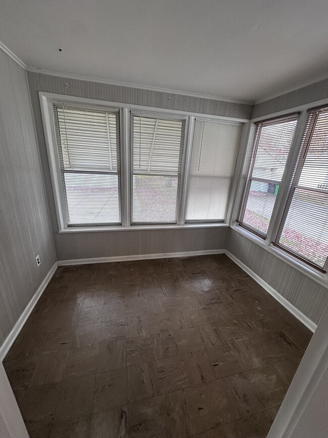 Building Photo - 1240 Avondale Rd