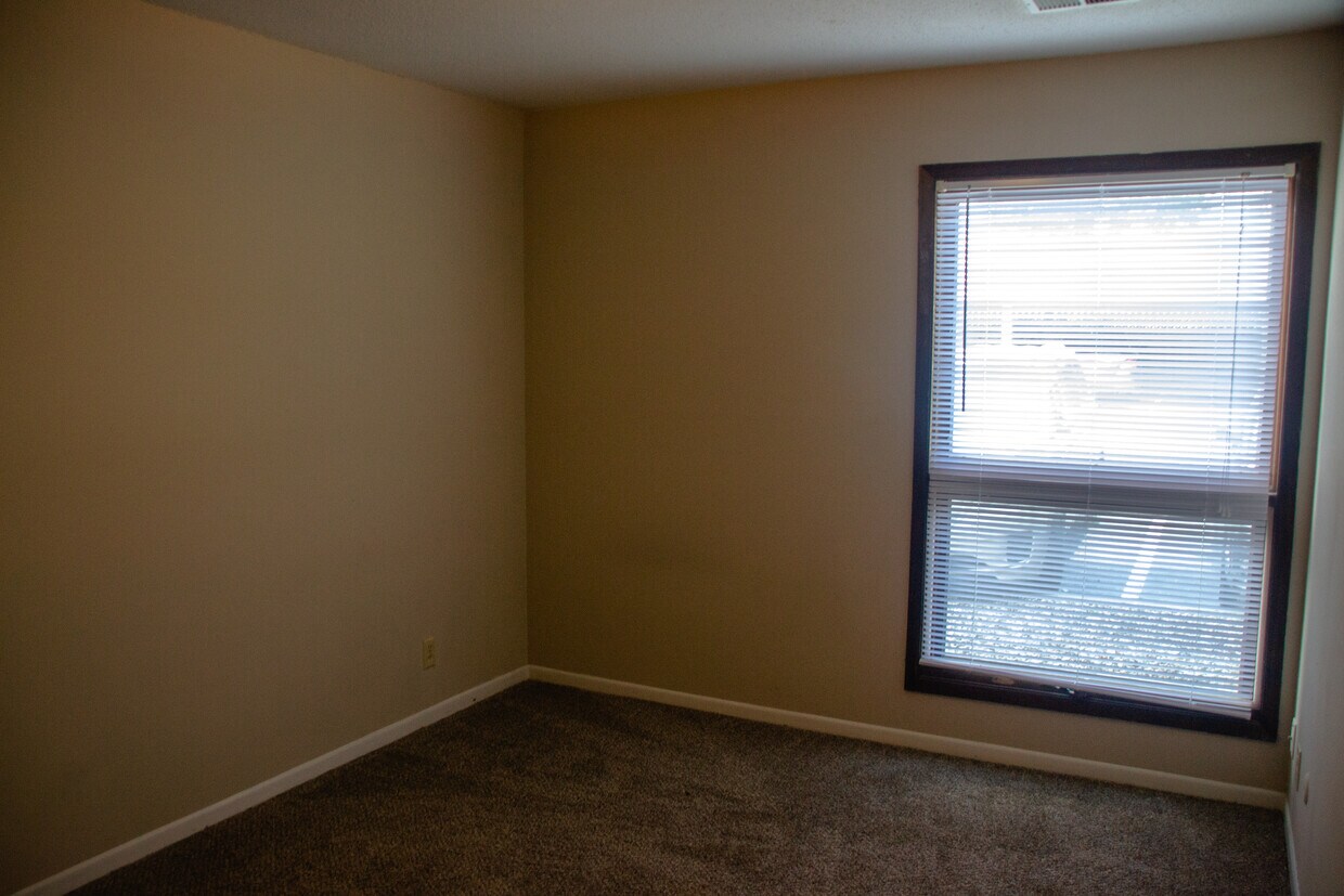 Quail Creek Apartments Lawrence