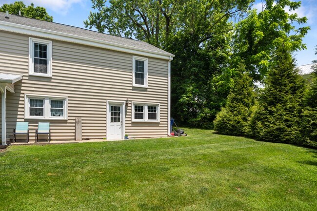 Building Photo - 545 Montgomery St