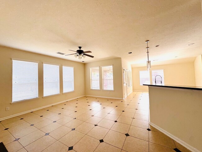 Building Photo - 26123 Ginger Gables Ln