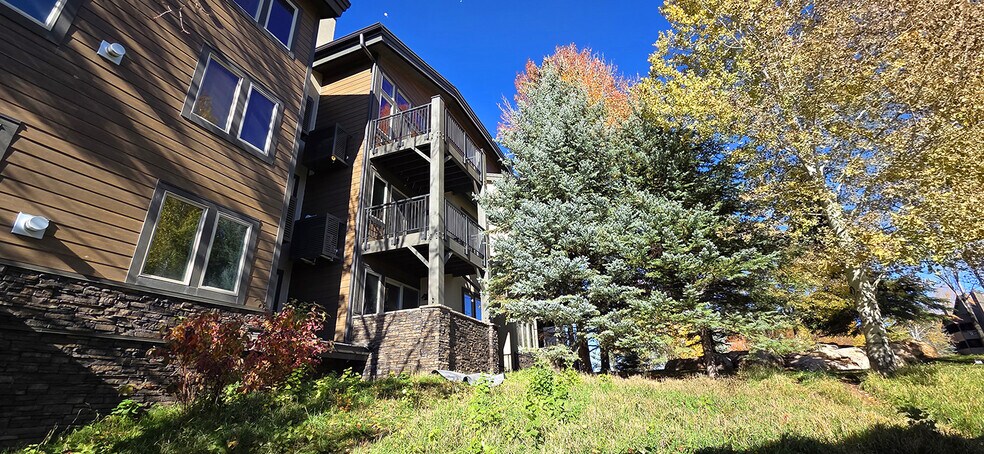 Building Photo - 6749 N 2200 W