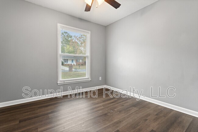 Building Photo - 1232 Beverly Dr