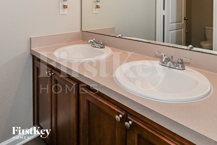 Building Photo - 95179 Timberlake Dr