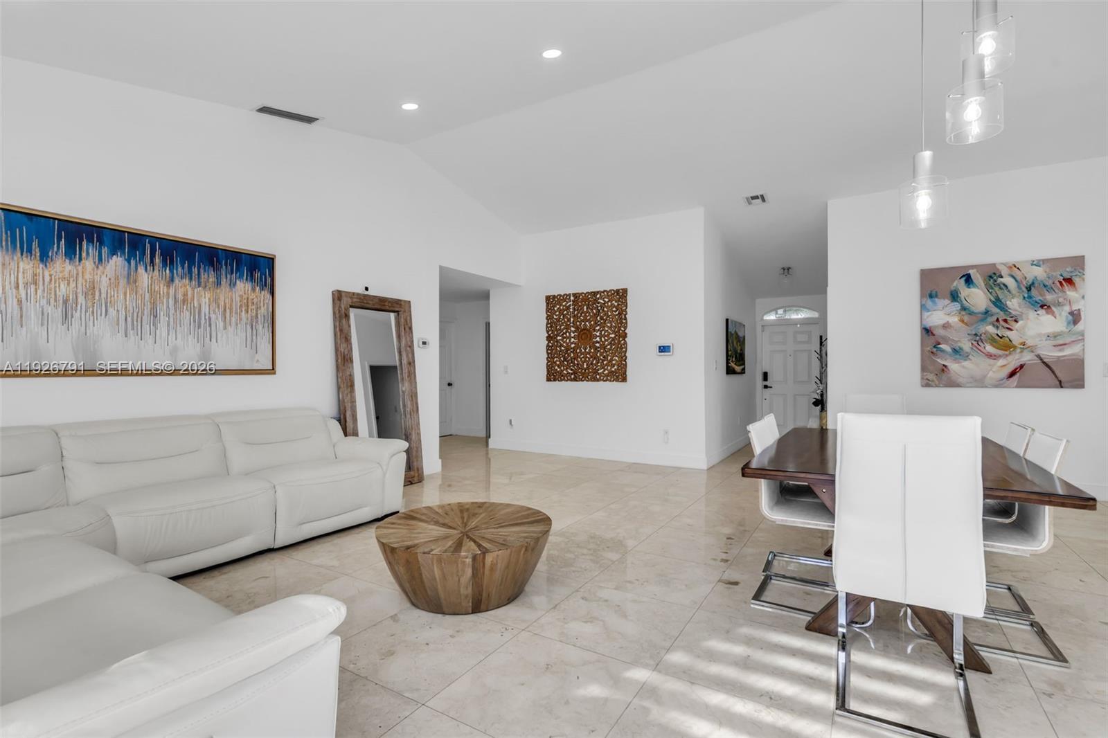 Building Photo - 15241 Wilshire Ct