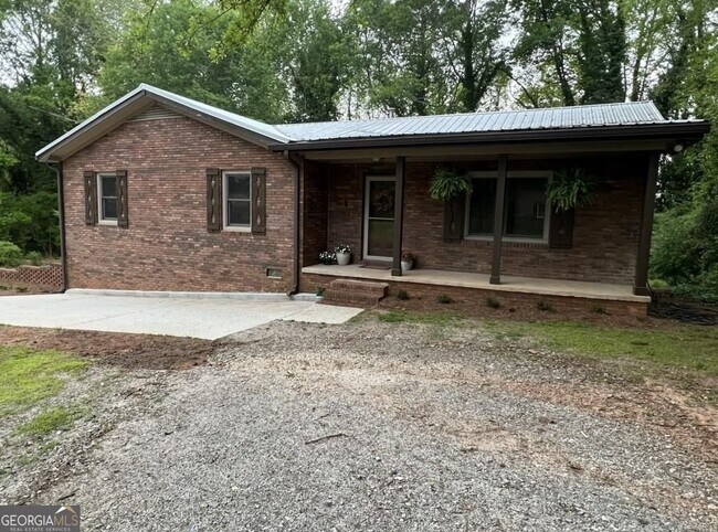 Building Photo - 19 Oak Hill Dr