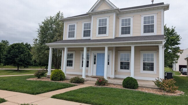 Building Photo - 3001 Kellerton Pl