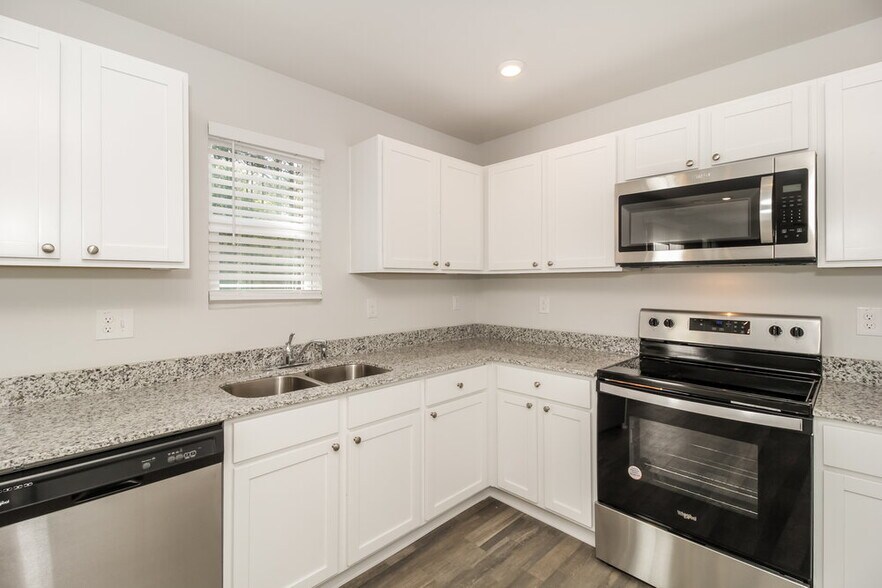 Building Photo - 222 Fields Crossing