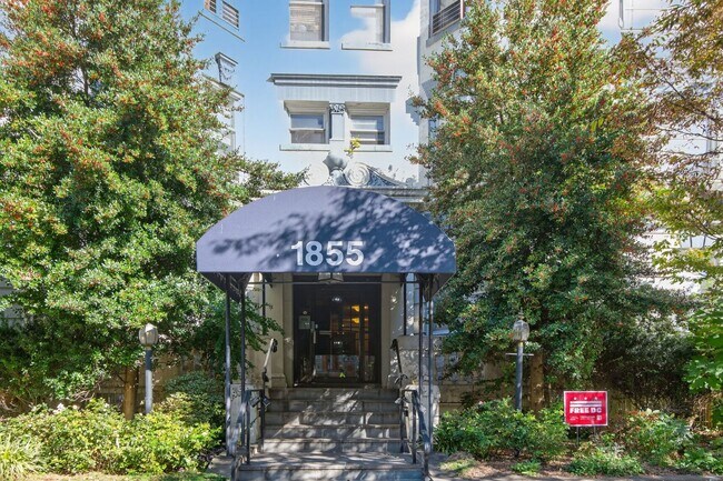 Building Photo - Available Now! 2Bd / 1.5Ba in the Heart of Adams Morgan!