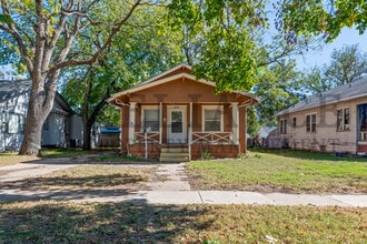 Building Photo - 2020 S Main St