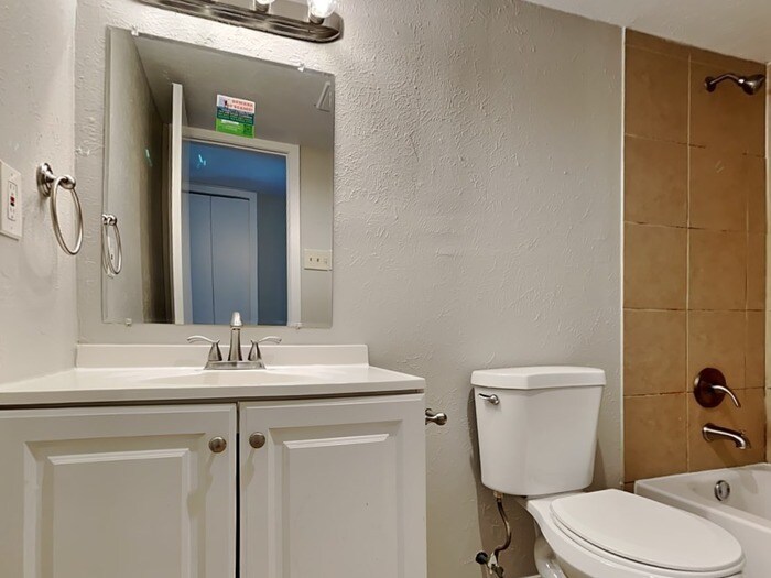 Building Photo - 5221 Norris Dr