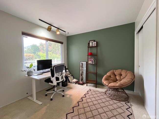 Building Photo - 1032 Everglades Dr