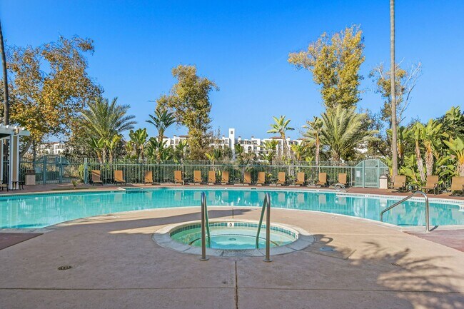 Building Photo - Remodeled River-View Corner Unit with Oversized Patio