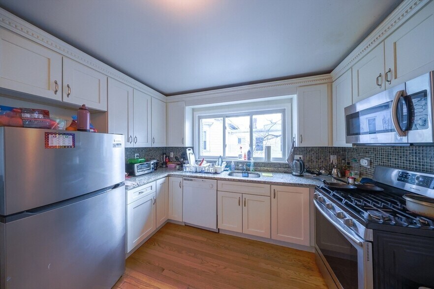Primary Photo - 375 Prospect St