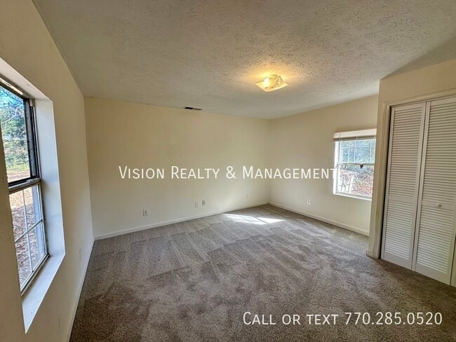 Building Photo - 909 Troup St