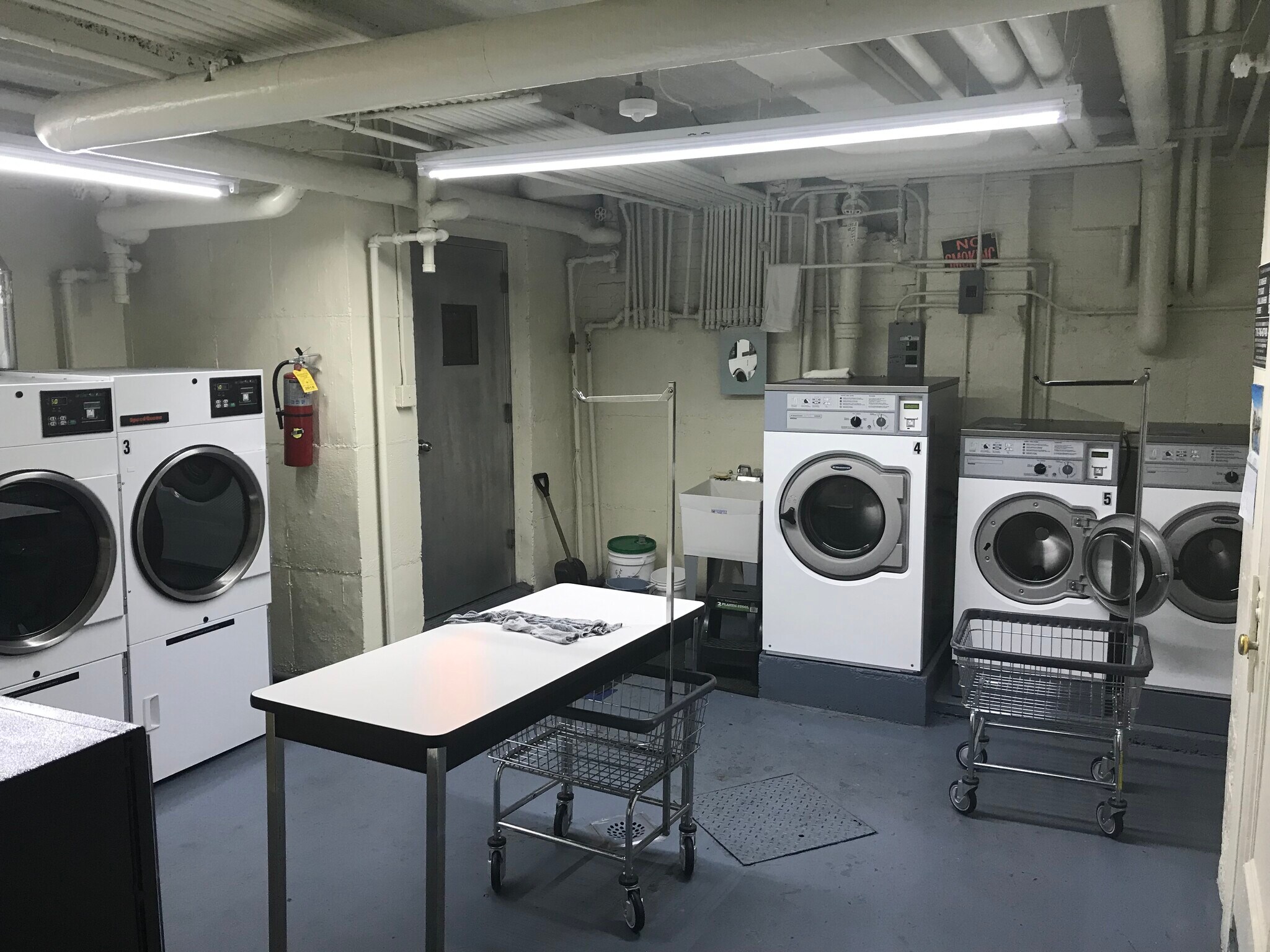 Building Photo - 30-83 Crescent St