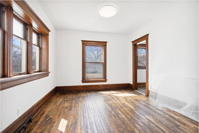 Building Photo - 246 Western Ave