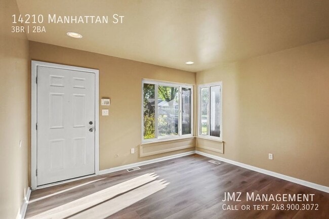 Building Photo - 14210 Manhattan St