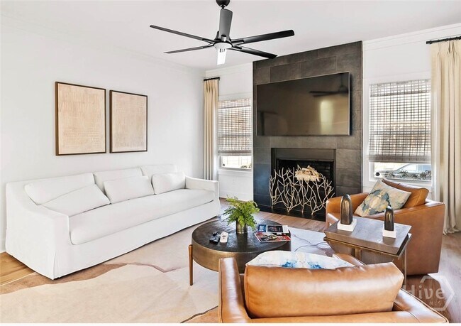 Building Photo - 1060 Cobblestone Ln