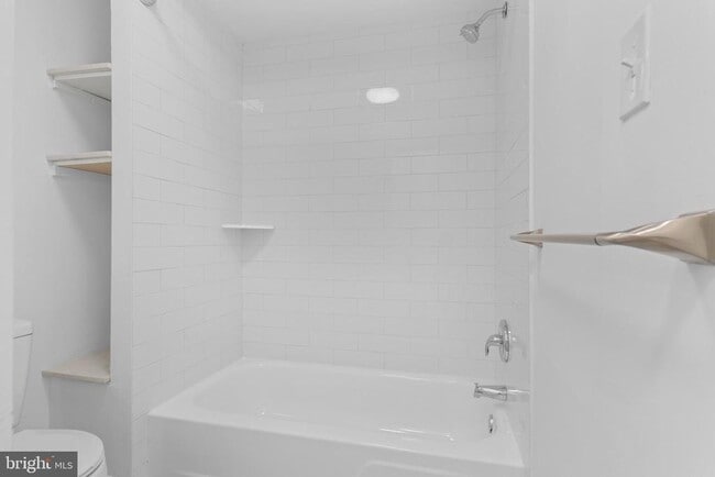 Building Photo - 4930 West Chester Pike