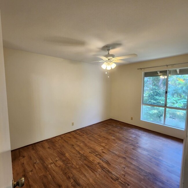 Building Photo - 2 bdrm 1.5 bath 2nd floor Southpointe at W...