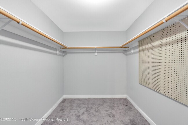 Building Photo - 5 Dugans Ln