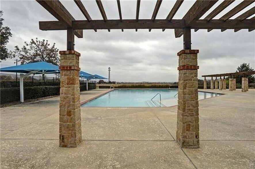 Building Photo - 5104 Blackelm Dr