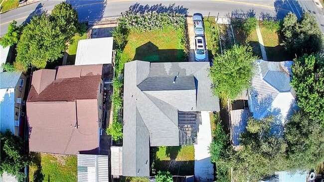 Building Photo - 27 S 6th St