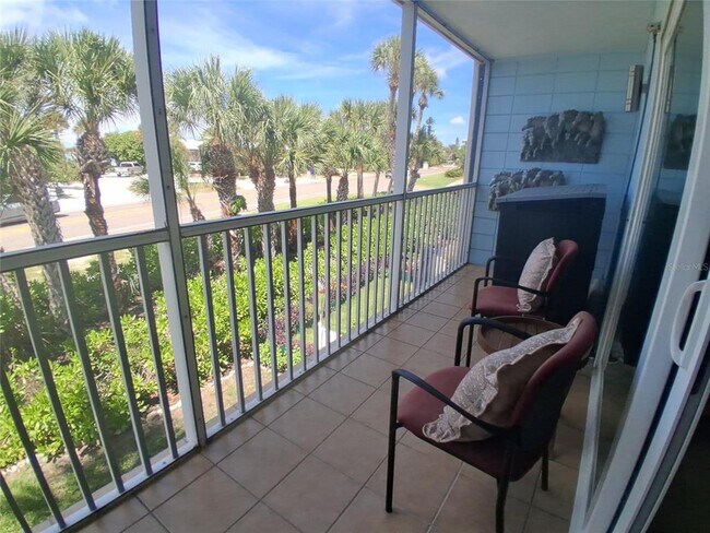 Building Photo - 2850 Gulf of Mexico Dr