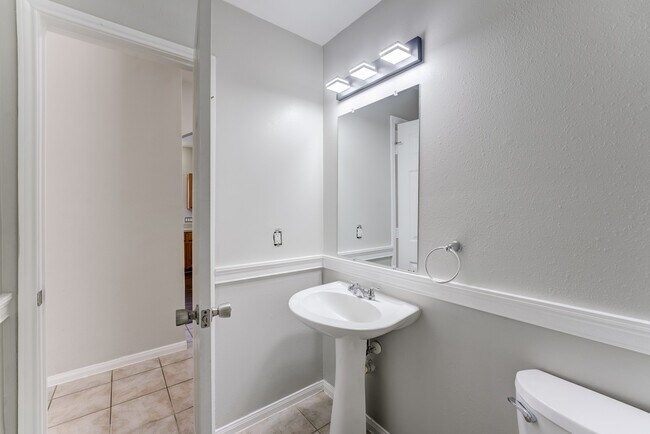 Building Photo - 12415 Silversmine Dr