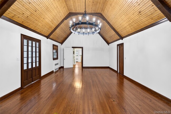 Building Photo - 6 Raven Way
