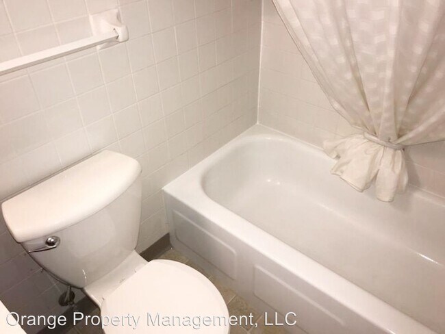 Building Photo - 1236 Edgewood Dr