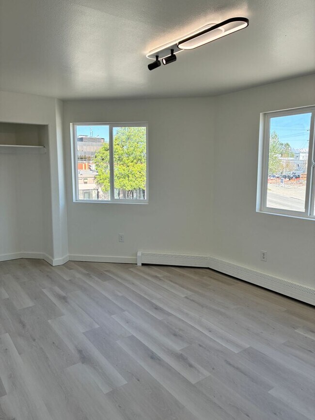 Building Photo - 3200 Spenard Rd