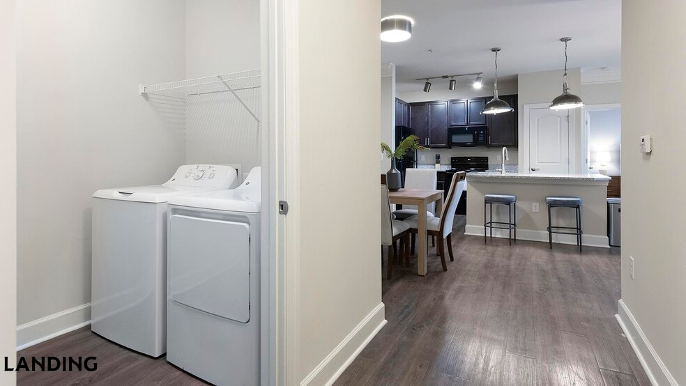 Building Photo - 3000 Daventry Cir