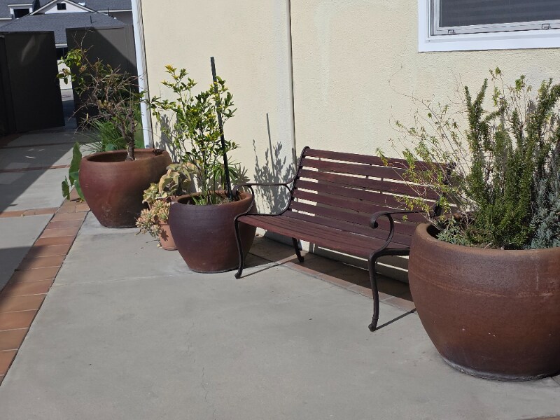 Building Photo - 10880 National Blvd