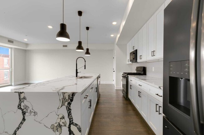 Building Photo - 1868 Frankford Ave