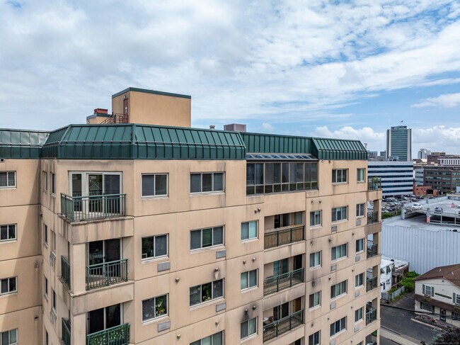 Building Photo - 104 North St