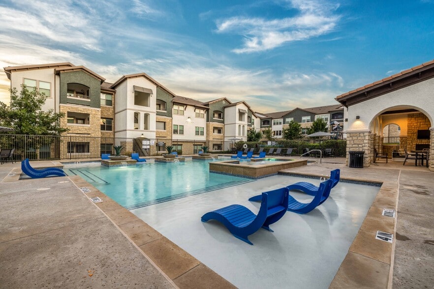 Resort Inspired Pool and Amenities - Bexley Mansfield