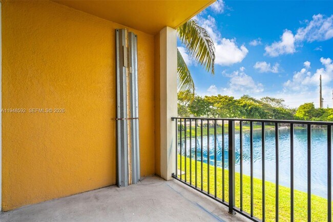 Building Photo - 2401 W Preserve Way