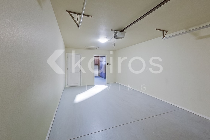 Building Photo - 4009 Thomas St