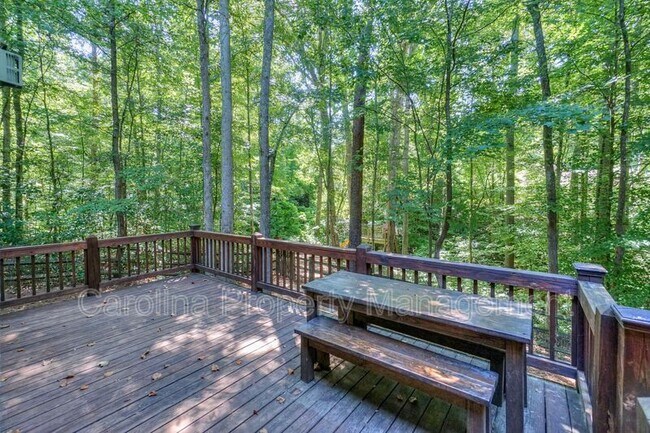 Building Photo - 181 Streamside Pl