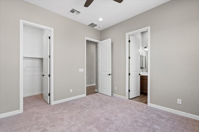 Building Photo - 35763 Geode Wy