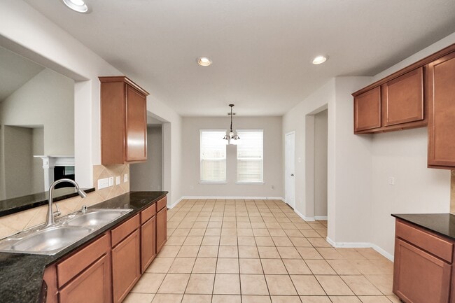 Building Photo - 24523 Red Bluff Tr